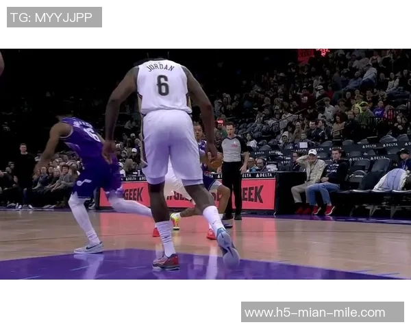 鹈鹕与爵士激战正酣NBA最新赛季精彩对决回顾与分析