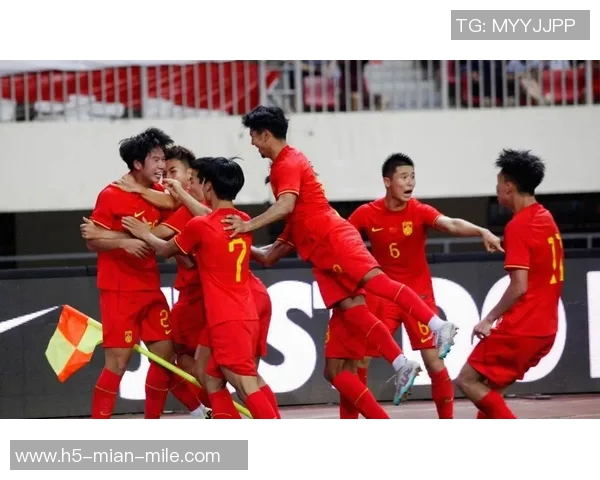 国足U19青训新篇章年轻球员崭露头角期待未来国际赛场的辉煌表现